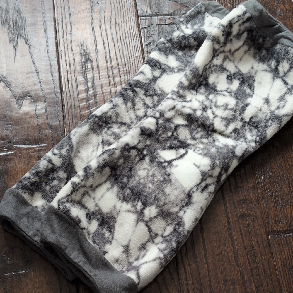 Grey & White Marble Patterned Fleece Ice Skater Skating Leg Warmers
